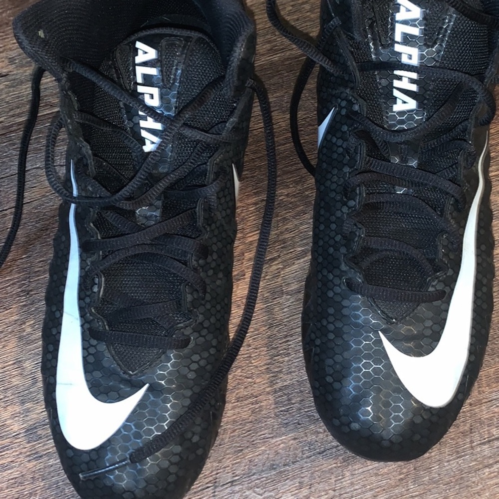 Nike Cleats Alpha Menance Black & White Size 11